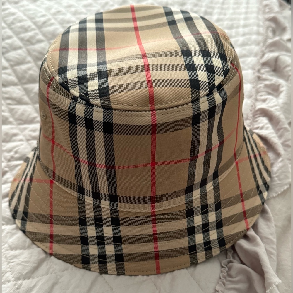 Burberry Vintage Checked Bucket Hat - Picture 4 of 7